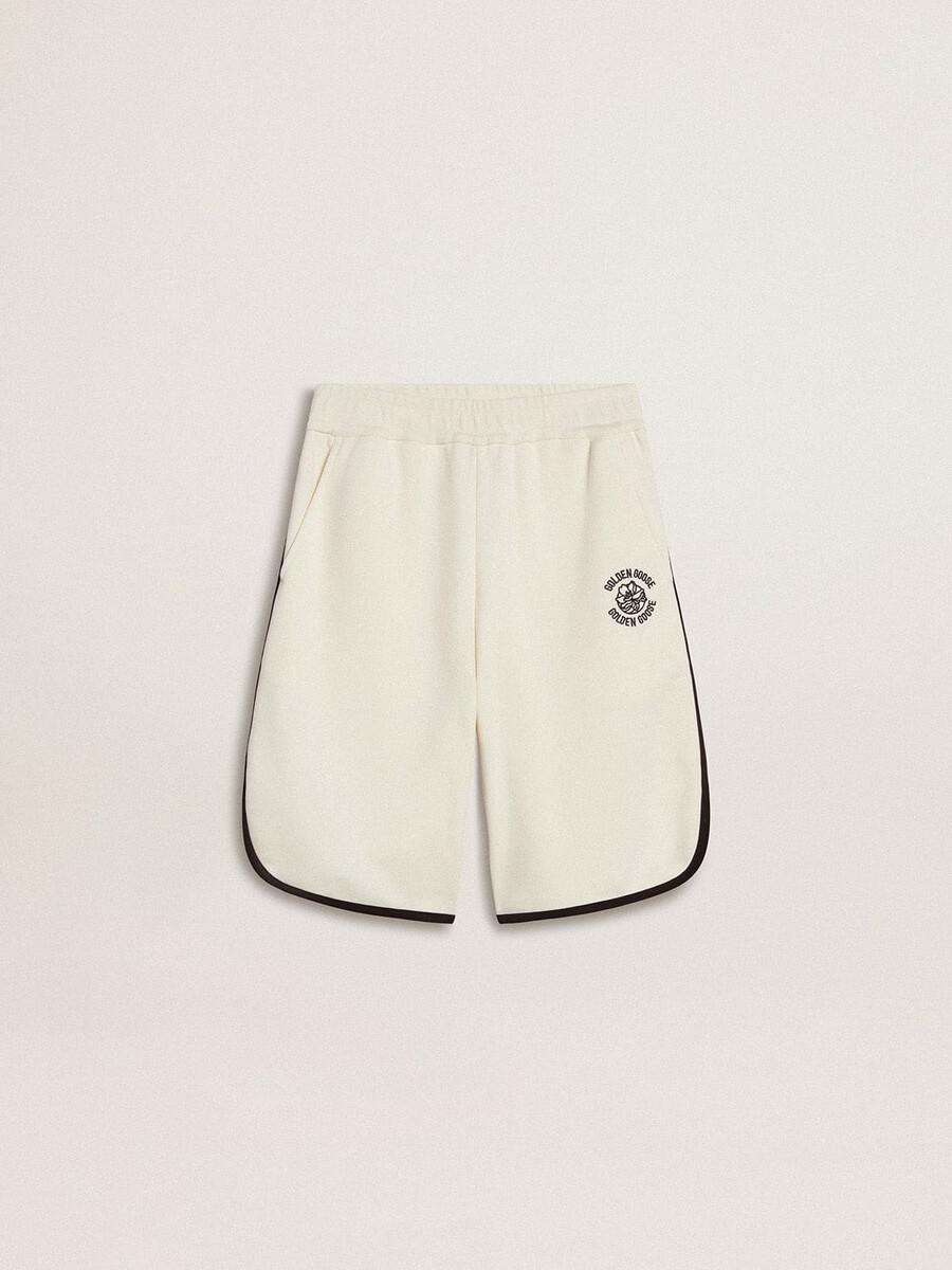 witte jongensshort met geborduurd logo