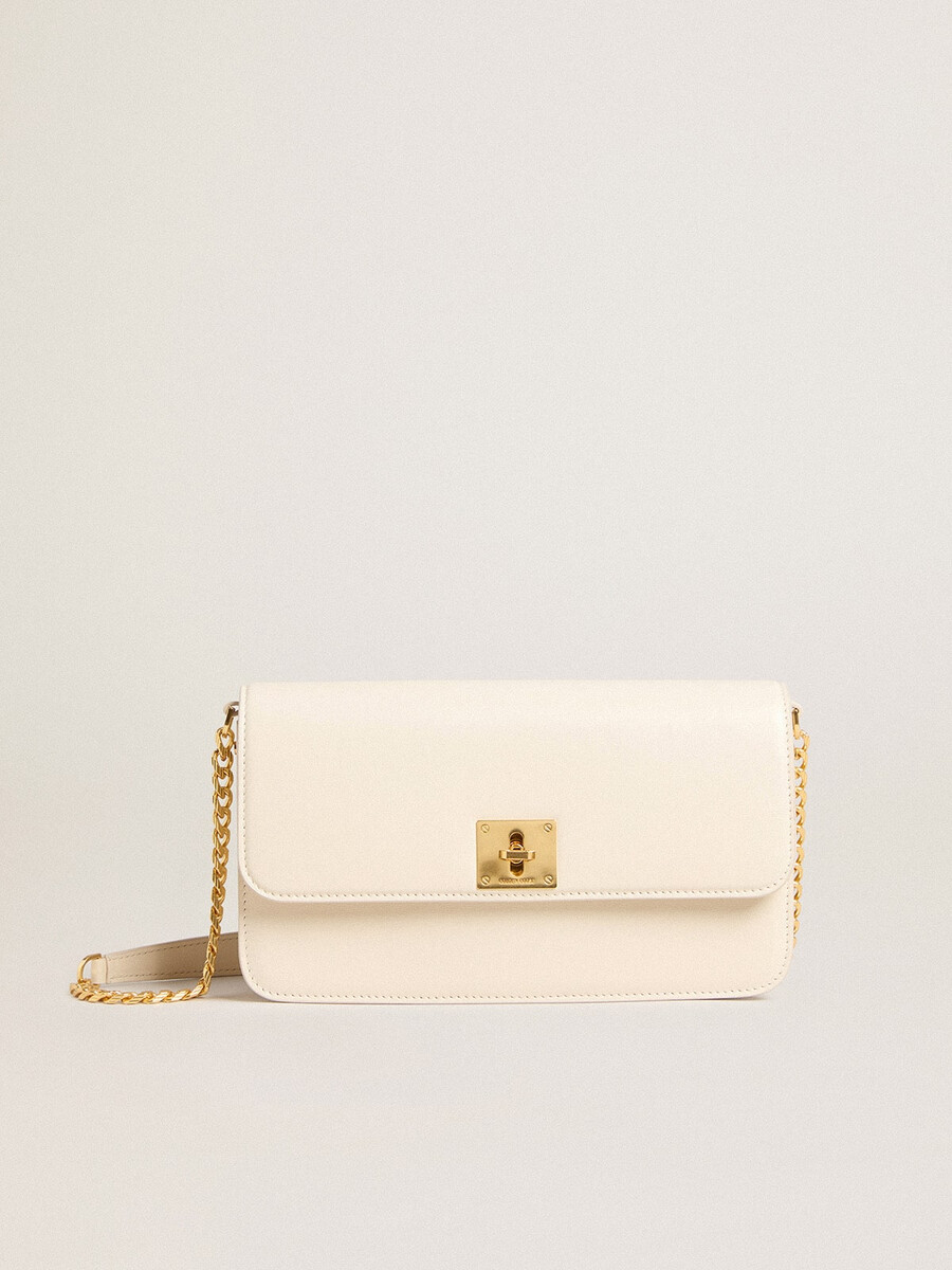 gioia-tas van boterkleurig geribbeld leer met gouden details.