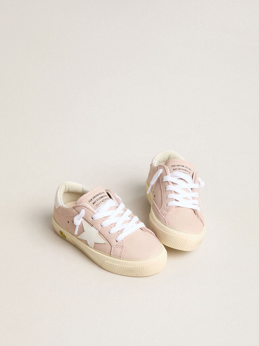 roze mei tiener met witte leren ster