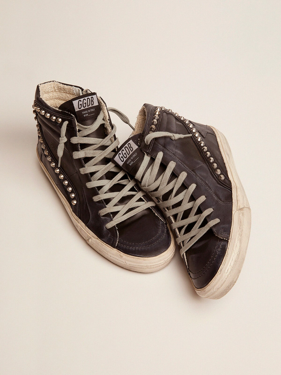 herenslippers zwart met studs