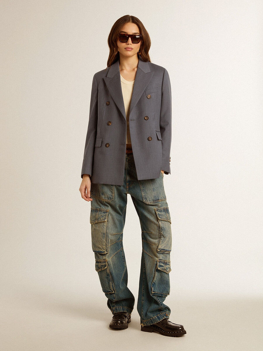 blauwe jeans met een verwassen look.