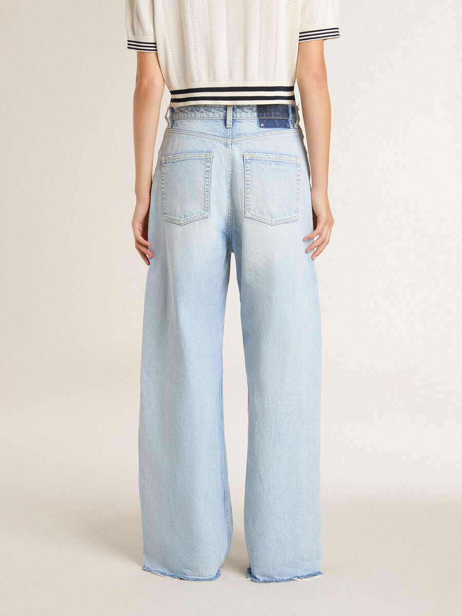 damesbroek van denim met een gedragen look.