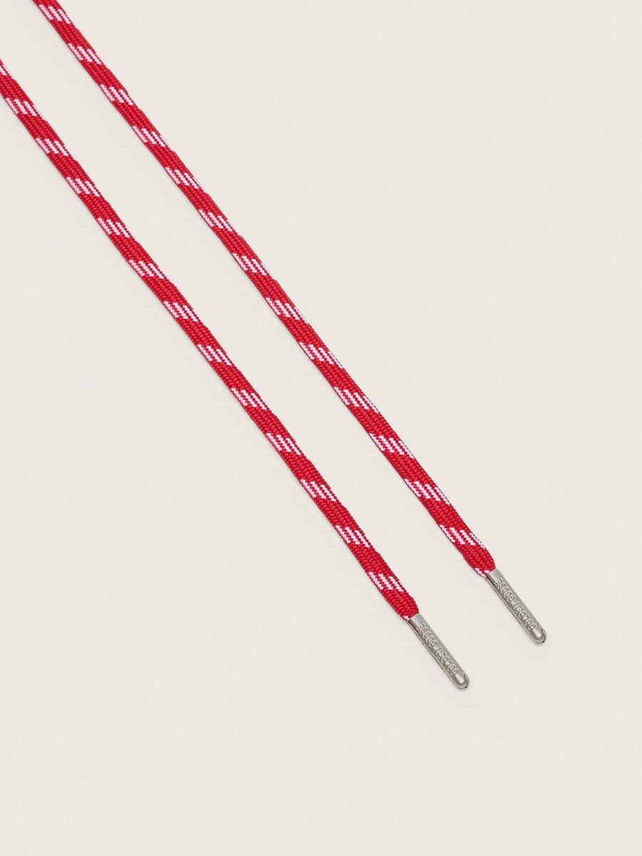 rode wandelveters met witte details