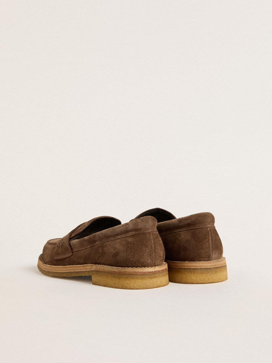 jerry loafers voor heren in duifgrijs suède.
