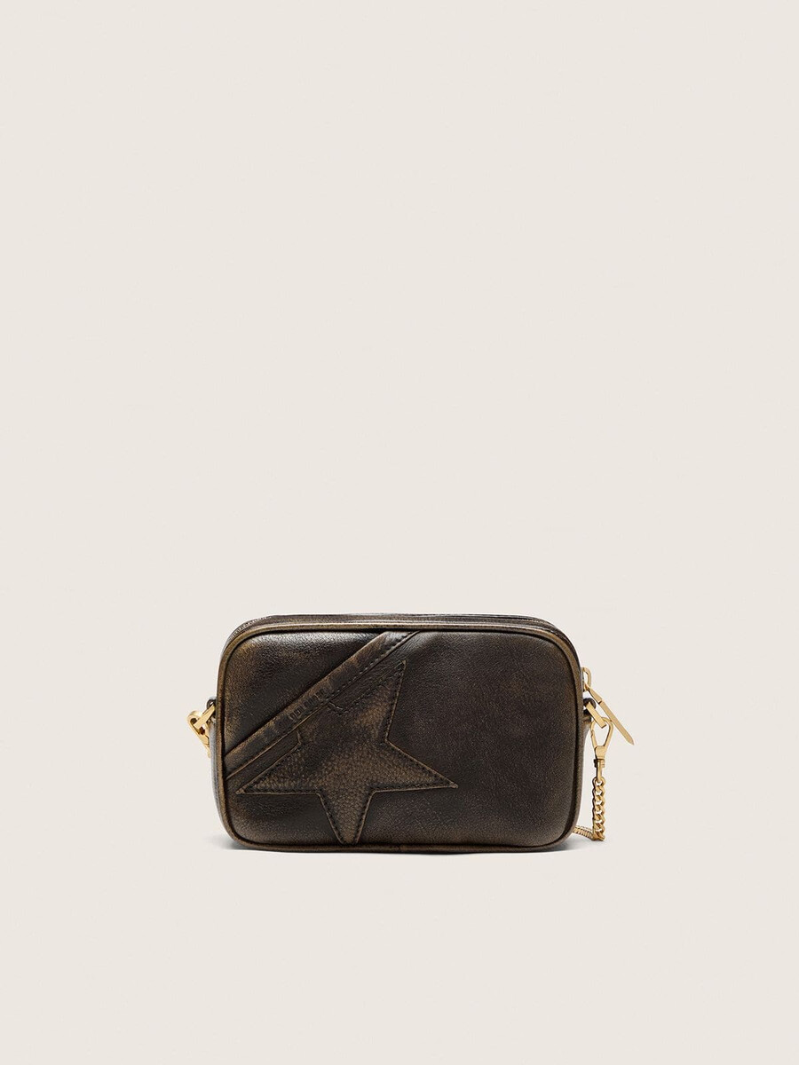 mini star bag van verweerd donkerbruin leer met een ton-sur-ton ster.