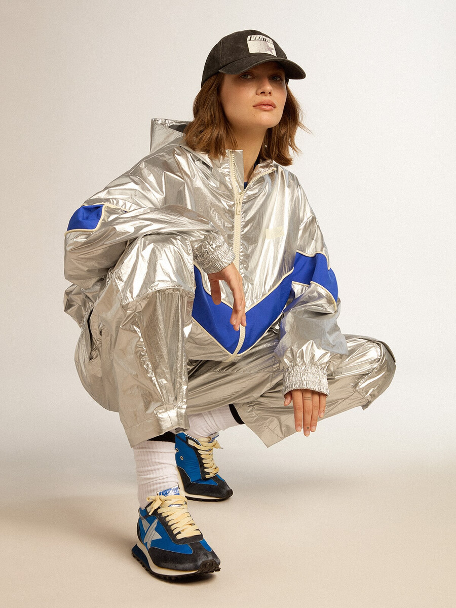 damesmarathon met blauw nylon bovenwerk en witte ster