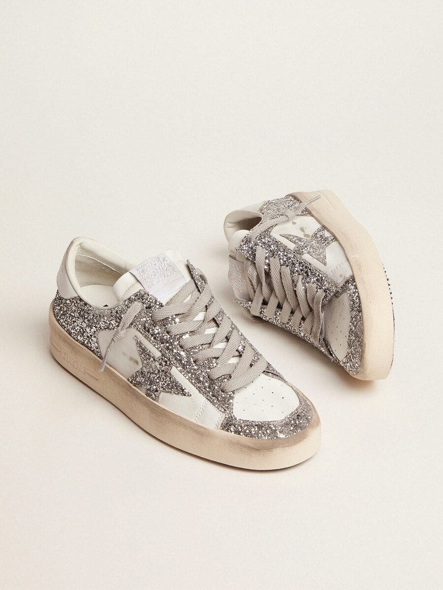 damessneakers van stardan met zilveren glitter.