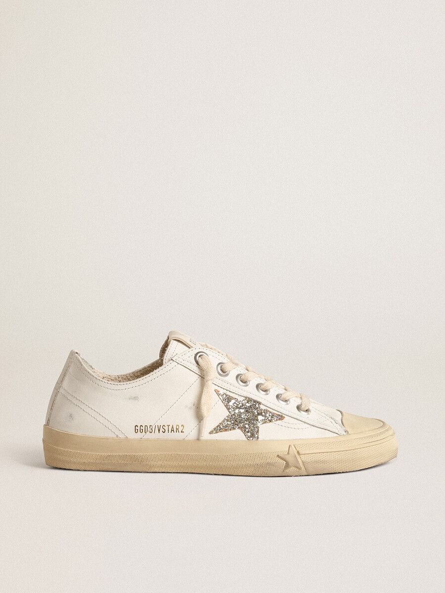 v-star in wit leer met een platina glitterster